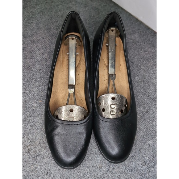 Clarks Collection Womens Choes Comfort Foam Black Leather Size 9.5 W Wide - Picture 2 of 11